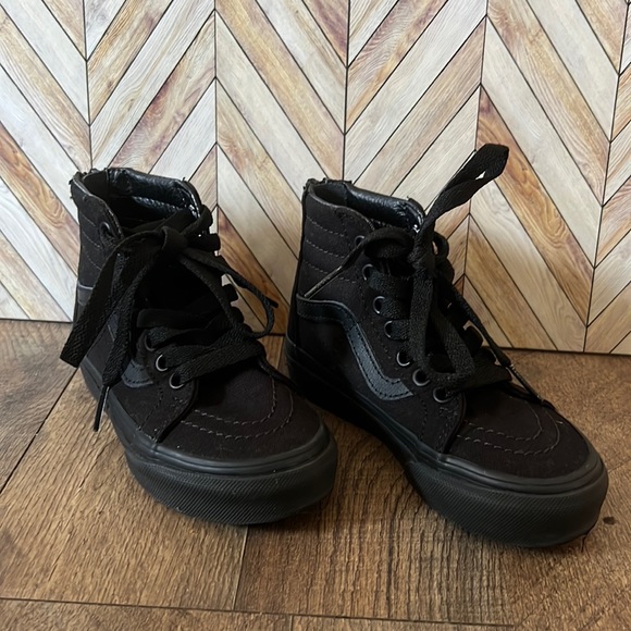 Vans Other - Vans Kids Black/Black Sk8-Hi Zip Shoe | Size 10.5